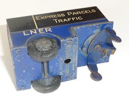 Pre war Dinky 33rd LNER trailer.