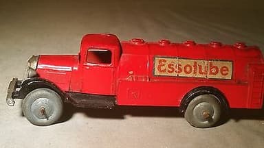Prewar Dinky Toys Essolube Tanker Truck - Early Chassis - Metal Wheels -25D Rare