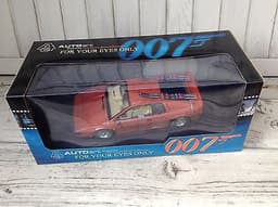 Rare-Auto Art For your eyes only- 007 James Bond-Lotus Esprit Turbo-die cast MIB