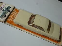 TAMIYA "PLYMOUTH FURY 1966" SLOT CAR BODY KIT 1/25