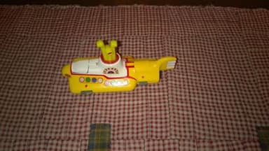VINTAGE 60s CORGI 803 THE BEATLES YELLOW SUBMARINE DIECAST VEHICLE 1ST EDITION.