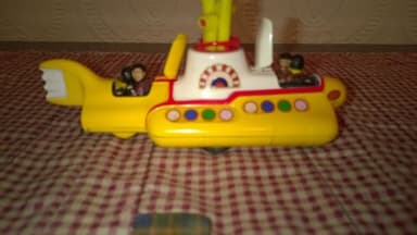 VINTAGE 60s CORGI 803 THE BEATLES YELLOW SUBMARINE DIECAST VEHICLE 1ST EDITION.