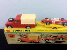 Vintage CORGI Gift Set 17 Land-Rover w/ Ferrari Racing Car on Trailer TOY CAR