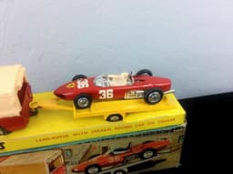Vintage CORGI Gift Set 17 Land-Rover w/ Ferrari Racing Car on Trailer TOY CAR