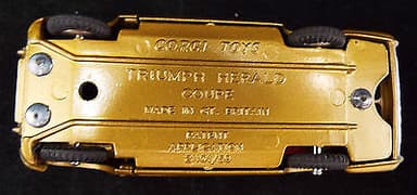 Vintage CORGI TOYS Triumph Herald Coupe DIE CAST Car In Original Box - V15 L47