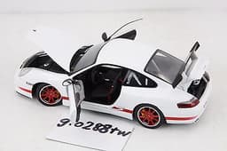 AUTOart 1:18 scale Porsche 911 GT3 RS 2004(996) White/Red stripes -Discontinued