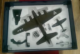 Corgi Aviation AA39915 Diecast 1/72 "Ye Olde Pub" B_17F Fortress + Bf109G-6 MINT