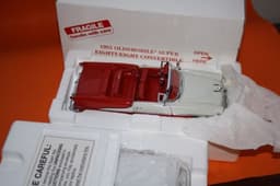 Danbury/Franklin Mint 1955 Oldsmobile Eighty Eight 1:24 scale diecast car boxed