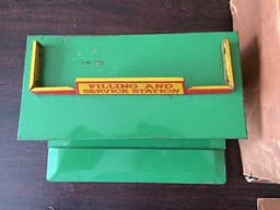 DINKY TOYS No 48 FILLING AND SERVICE STATION/PETROL STATION (SUPERB,PRE-WAR)