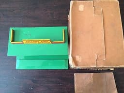 DINKY TOYS No 48 FILLING AND SERVICE STATION/PETROL STATION (SUPERB,PRE-WAR)