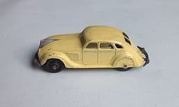 DINKY TOYS - original diecast No.30A - CHRYSLER AIRFLOW SALOON (Cream) 1935-1948