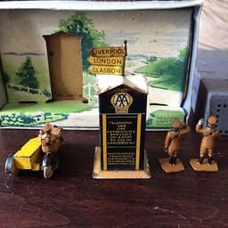 DINKY TOYS PRE WAR N0.44
