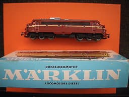 MARKLIN HO/00 GAUGE 3068 NORWEIGAN DIESEL LOCOMOTIVE BOXED DIE CAST BODY 3 RAIL