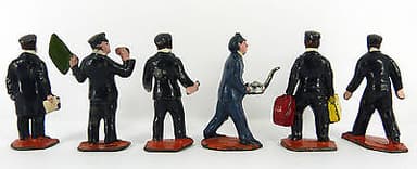 PRE WAR DINKY TOYS / HORNBY SERIES O GAUGE STATION STAFF SET No 1 FULL SET OF 6