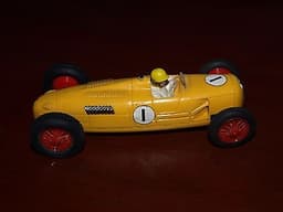 SCALEXTRIC AUTO UNION #1 YELLOW C71 60\'S 1:32 USED - UNBOXED