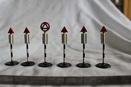 Very Rare - Pre War Dinky 47 Road Signs Free P&P set of 12 Boxed (code A2073)