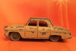 Vintage Dublo Dinky/Meccano Diecast Ford Prefect For Restoration