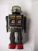 VINTAGE HORIKAWA ASTRONAUT TIN TOY SPACE ROBOT battery operated MADE IN JAPAN