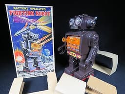 VINTAGE SPACE FIGHTING ROBOT BATTERY OP. TOY S.H. HORIKOWA JAPAN with O/Box
