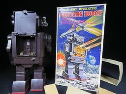 VINTAGE SPACE FIGHTING ROBOT BATTERY OP. TOY S.H. HORIKOWA JAPAN with O/Box