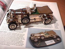 BENTLEY GOLD C-64 SCALEXTRIC SPECIAL EDITION