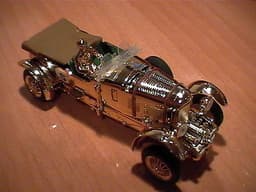 BENTLEY GOLD C-64 SCALEXTRIC SPECIAL EDITION