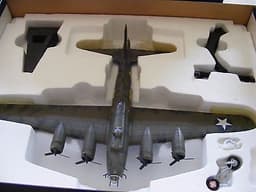 Corgi AA33301 B17F Memphis Bell diecast 1/72 scale