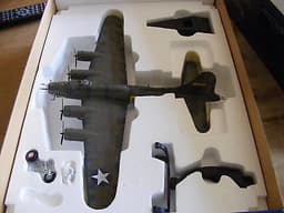 Corgi AA33301 B17F Memphis Bell diecast 1/72 scale