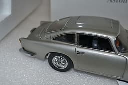DANBURY MINT 1:24 SCALE JAMES BOND 007 ASTON MARTIN DB5 DIECAST & CERTIFICATE