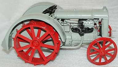 Danbury Mint 1927 Fordson F Farm Tractor 1:16 Scale Die Cast MIB
