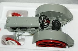 Danbury Mint 1927 Fordson F Farm Tractor 1:16 Scale Die Cast MIB