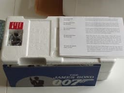 DANBURY MINT ASTON MARTIN JAMES BOND DB5 1/24th SCALE DIE CAST MODEL