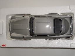 DANBURY MINT ASTON MARTIN JAMES BOND DB5 1/24th SCALE DIE CAST MODEL
