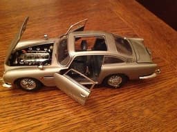 Danbury Mint James Bond Aston Martin DB4 Diecast Model Excellent Condition