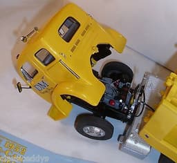 DANBURY MINT VINTAGE CAR SHOWS 1952 WHITE SEMI FOUR CAR CARRIER TRUCK SET BOXED