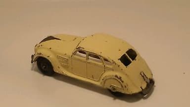 Dinky 30 A 30A Chrysler Airflow prewar pre war - very solid car, but damaged