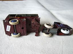 DINKY TOYS PRE WAR 33R MECHANICAL HORSE AND LMS TRAILER