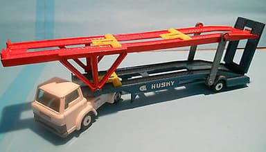 Husky Diecast Toys Husky Ford D Series Car Transporter