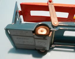 Husky Diecast Toys Husky Ford D Series Car Transporter