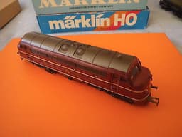 MARKLIN HO/00 GAUGE 3067 DANISH DIESEL LOCOMOTIVE BOXED DIE CAST BODY 3 RAIL