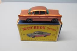 Matchbox Reg Whl 22B Vauxhall Cresta GOLD / SILVER Wheels / Green Windows