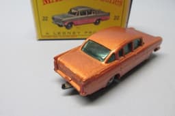 Matchbox Reg Whl 22B Vauxhall Cresta GOLD / SILVER Wheels / Green Windows