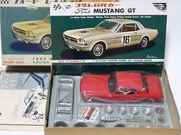 OLD KOGURE JAPAN "FORD MUSTANG 1965" SLOT CAR KIT 1/24