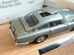 PAB/007 ~ JAMES BOND ~ SILVER ASTON MARTIN DB5 diecast 7" Danbury Mint 1:24