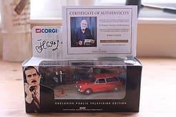 RARE 1/43 CORGI FAWLTY TOWERS AUSTIN 1100 SIGNED BY JOHN CLEESE