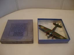 Rare Pre-War Dinky Armstrong Whitworth Whitley Bomber/Box RAF WW2 Plane 62t VGC