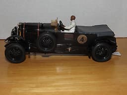 SCALEXTRIC C.64 BENTLEY. BLACK. COMPLETE WITH BOX & INSTRUCTIONS.
