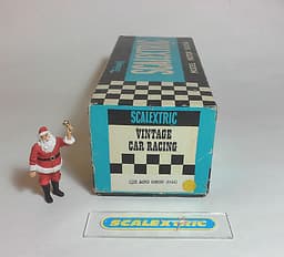 SCALEXTRIC Tri-ang 1960\'s YELLOW AUTO UNION Type C (1936) C71 (BOX & INSERTS)