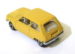 Vintage POLISTIL Renault 5L Yellow Die cast Car Model Italy RJ23 1970\'s Politoys