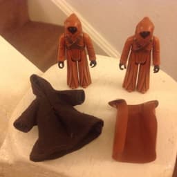Vintage Star Wars Figures x 2 - Vinyl Caped Jawa & Cloth Caped Jawa - GMFGI 1977